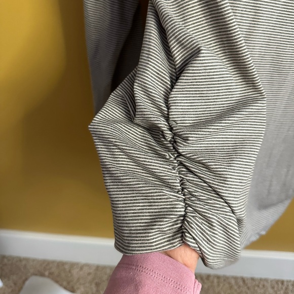 Buckle Black Striped Long Sleeve Tee - Picture 4 of 7